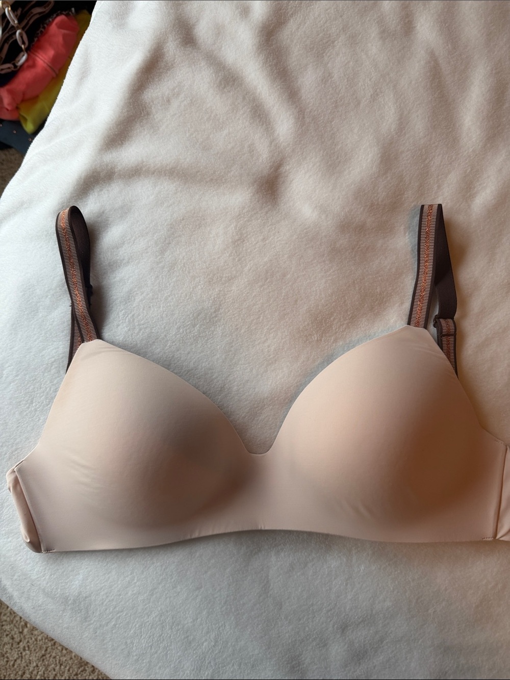 Victoria’s Secret Everyday Smooth Nude T-Shirt Bra with Contoured Cups